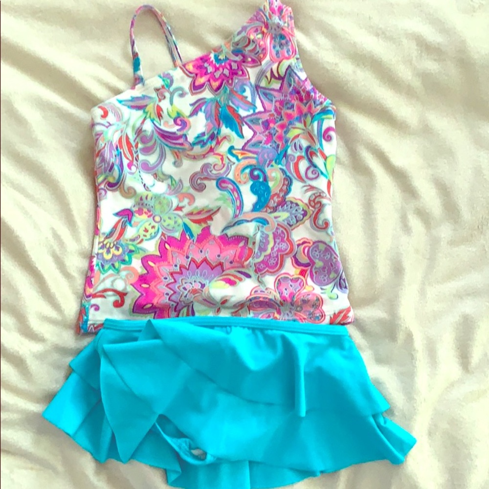 Tankini with skirted bottoms